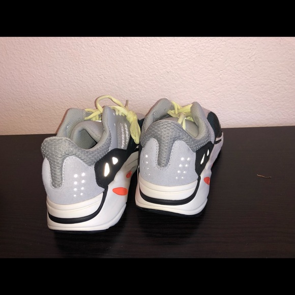 Adidas yeezy 700. Brand new without tag. - Picture 3 of 5